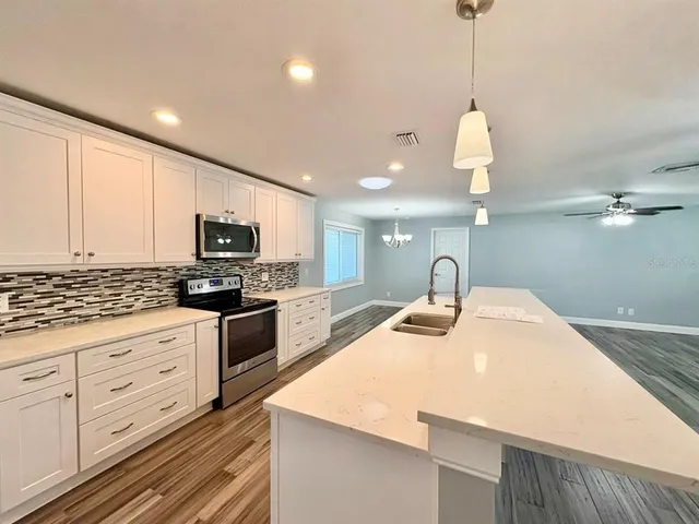 $3,200 | 1201 86th Avenue North, St. Petersburg, FL 33702