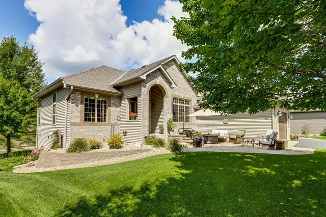 $650,000 | 1559 Stoneybrook Drive, Lino Lakes, MN 55038
