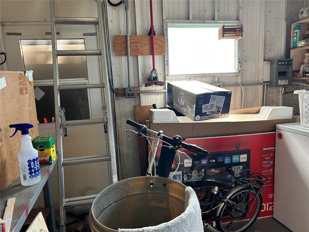 4775 Tri Par Drive Sarasota, FL 34234 - Photo 22 of 50 a room with musical instruments