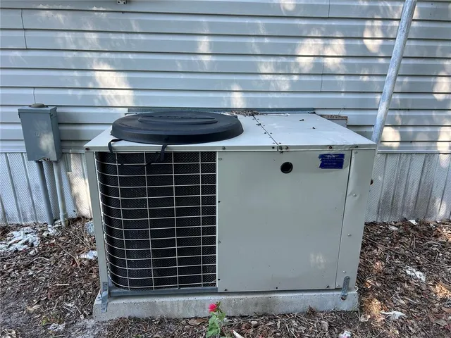 $198,900 | 4775 Tri Par Drive, Sarasota, FL 34234