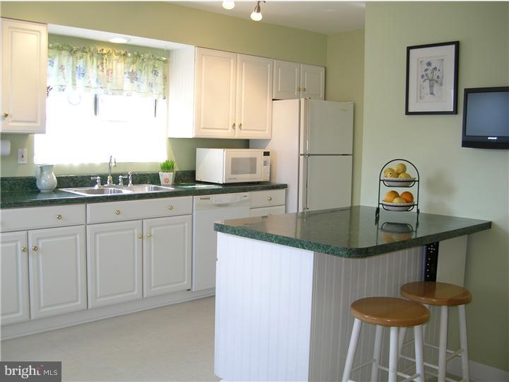 760 Lawrence Road Lawrenceville, NJ 08648 - Photo 3 of 11
