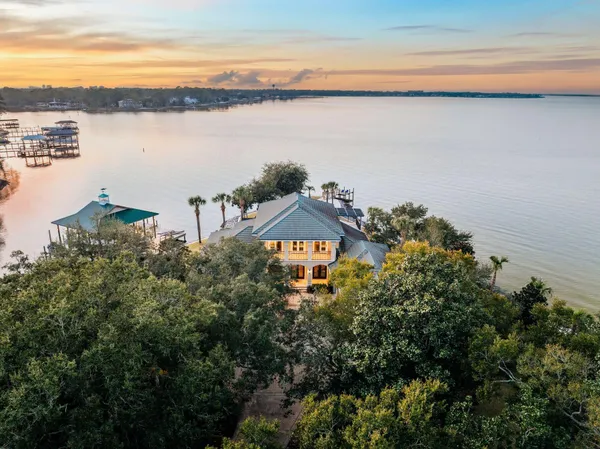 $5,690,000 | 221 Bay Cir Drive, Santa Rosa Beach, FL 32459