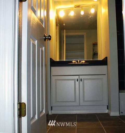 17529 151st Avenue Southeast, Unit 75 Renton, WA 98058 - Photo 9 of 11 Gallery Image 9