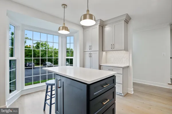 $4,200 | 165 E Street Northeast, Vienna, VA 22180