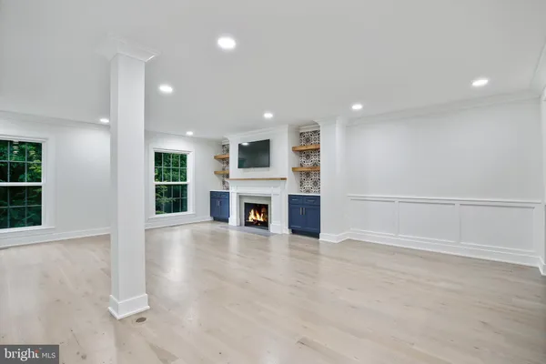 $4,200 | 165 E Street Northeast, Vienna, VA 22180