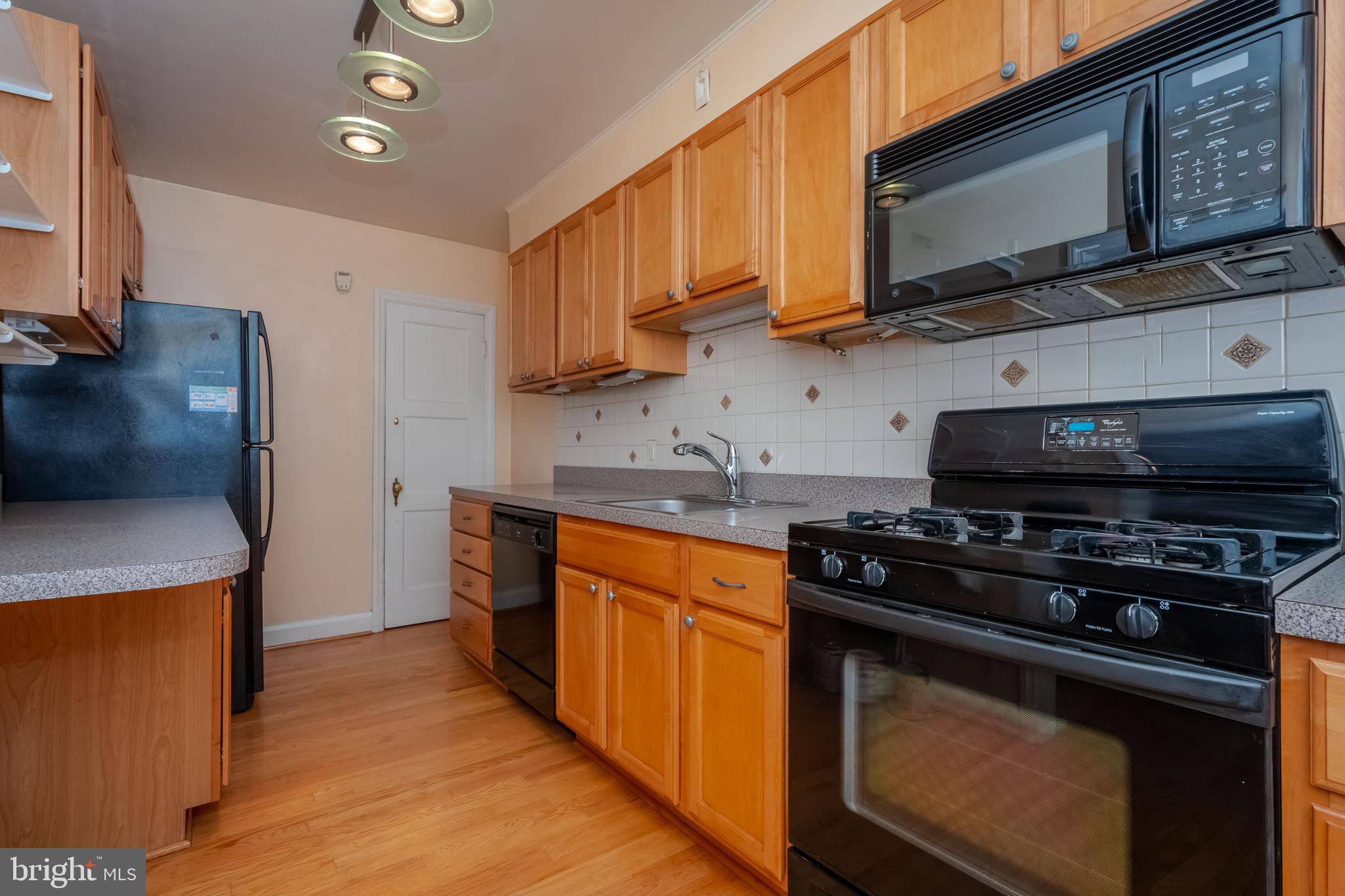 402 Overbrook Road Baltimore, MD 21212 - Photo 13 of 43