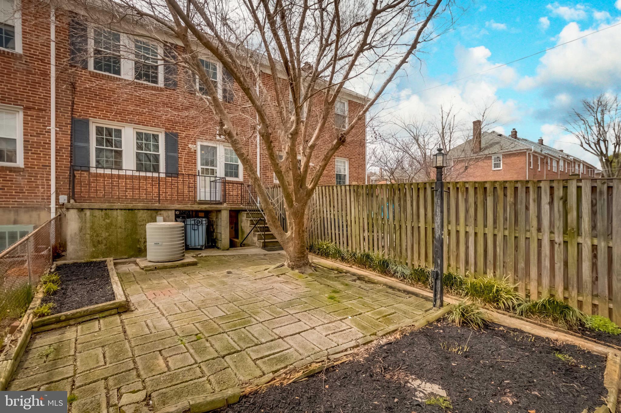 402 Overbrook Road Baltimore, MD 21212 - Photo 4 of 43