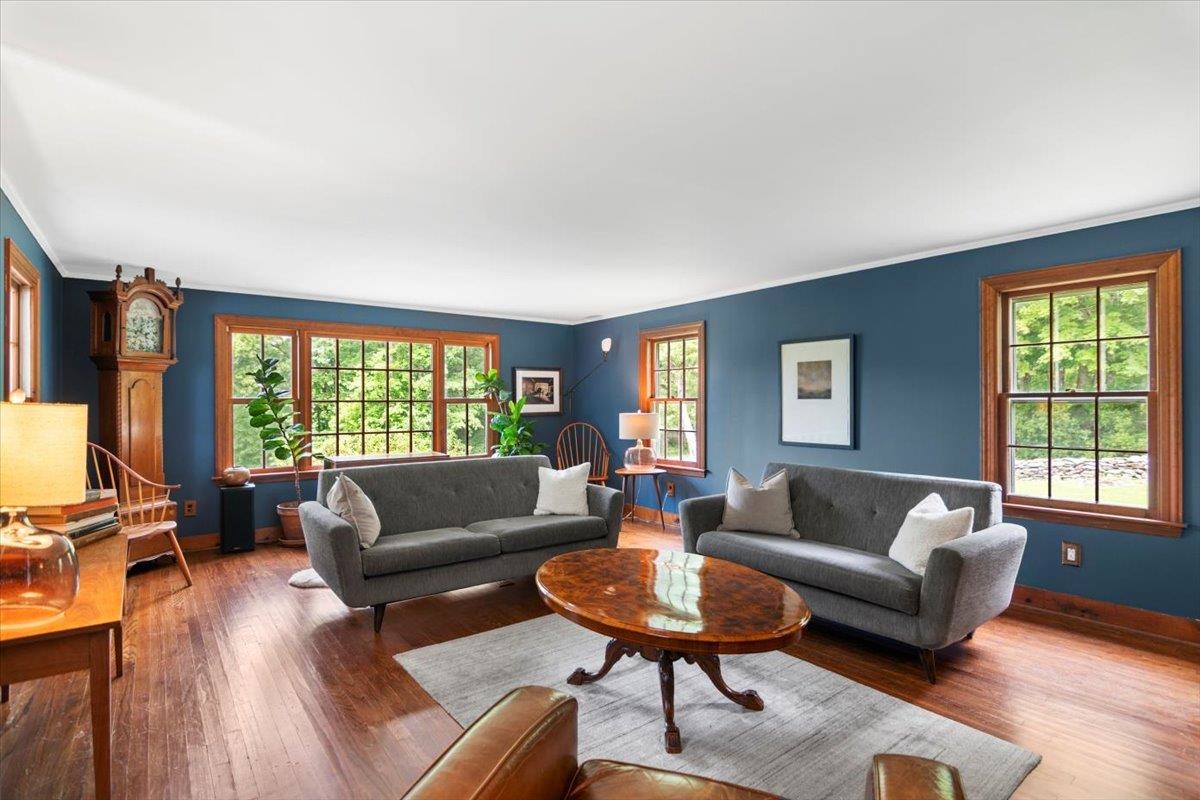 636 Dexter Road Shaftsbury, VT 05262 - Photo 4 of 59