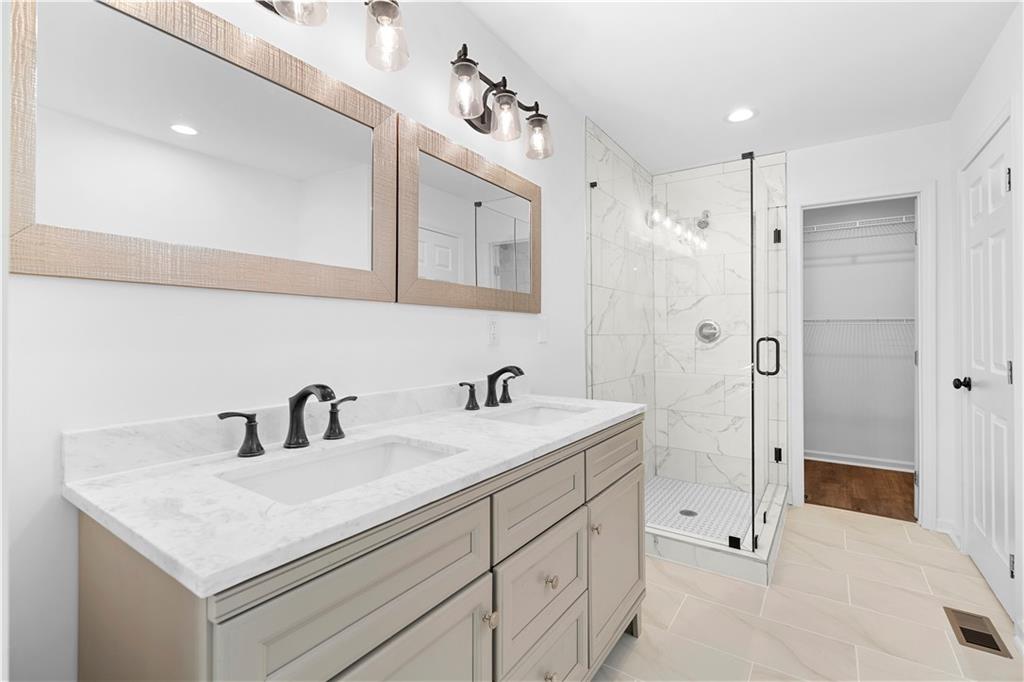 1689 Derry Avenue Southwest Atlanta, GA 30310 - Photo 17 of 45
