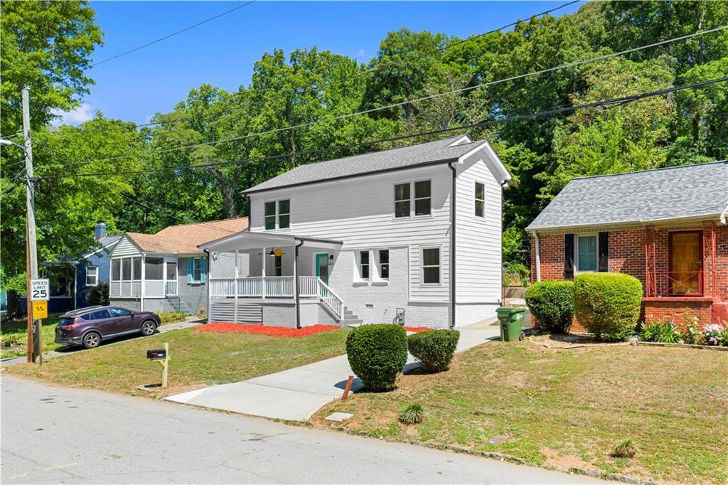 1689 Derry Avenue Southwest Atlanta, GA 30310 - Photo 2 of 45
