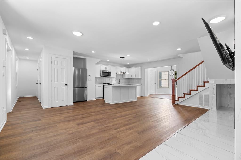 1689 Derry Avenue Southwest Atlanta, GA 30310 - Photo 7 of 45