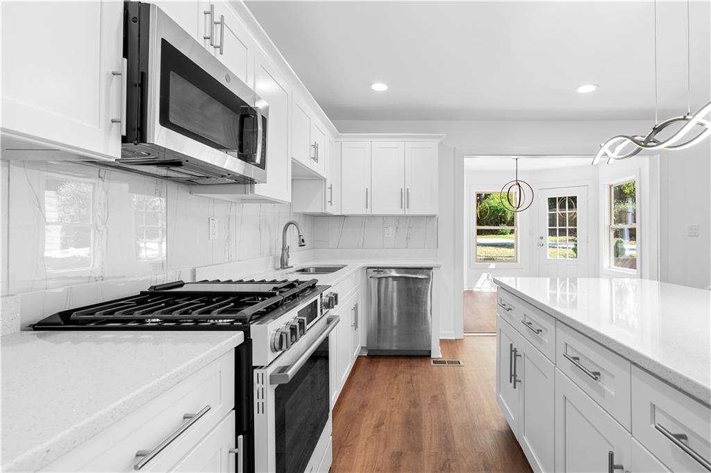 1689 Derry Avenue Southwest Atlanta, GA 30310 - Photo 10 of 45