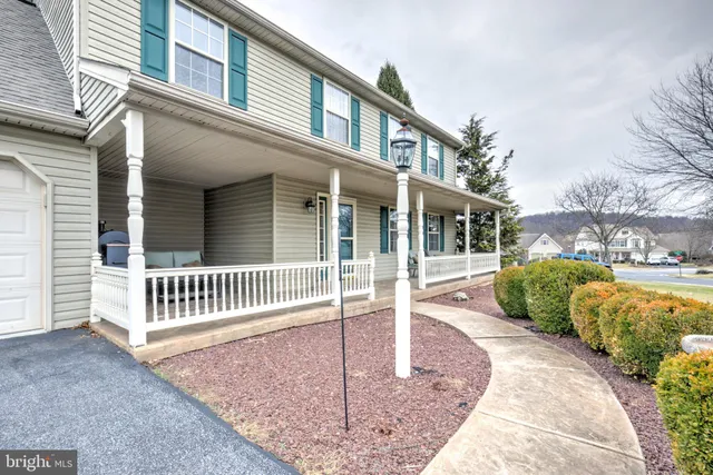 $450,000 | 176 Fairway Drive, Denver, PA 17517