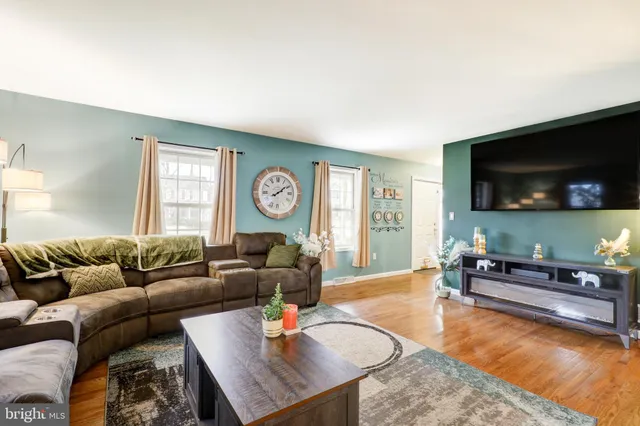 $450,000 | 176 Fairway Drive, Denver, PA 17517