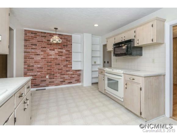 563 Rector Corner Road Marshall, NC 28753 - Photo 10 of 23 Gallery Image 10