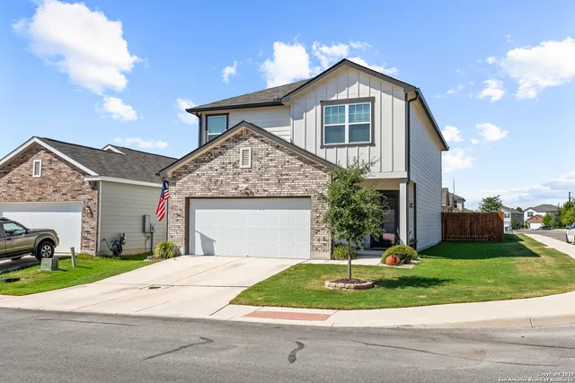 $1,950 | 5259 Winding Streme, St. Hedwig, TX 78152