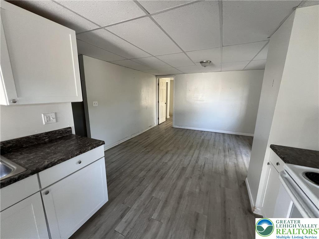 853 Lords Court Scranton, PA 18509 - Photo 5 of 10