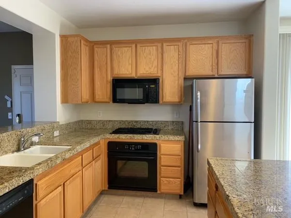 $3,395 | 408 Canyon Court, Vallejo, CA 94591