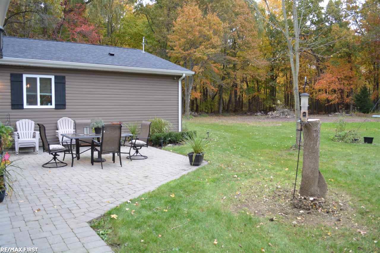 9101 Maple Road Algonac, MI 48001 - Photo 34 of 40 50059784-33.JPG