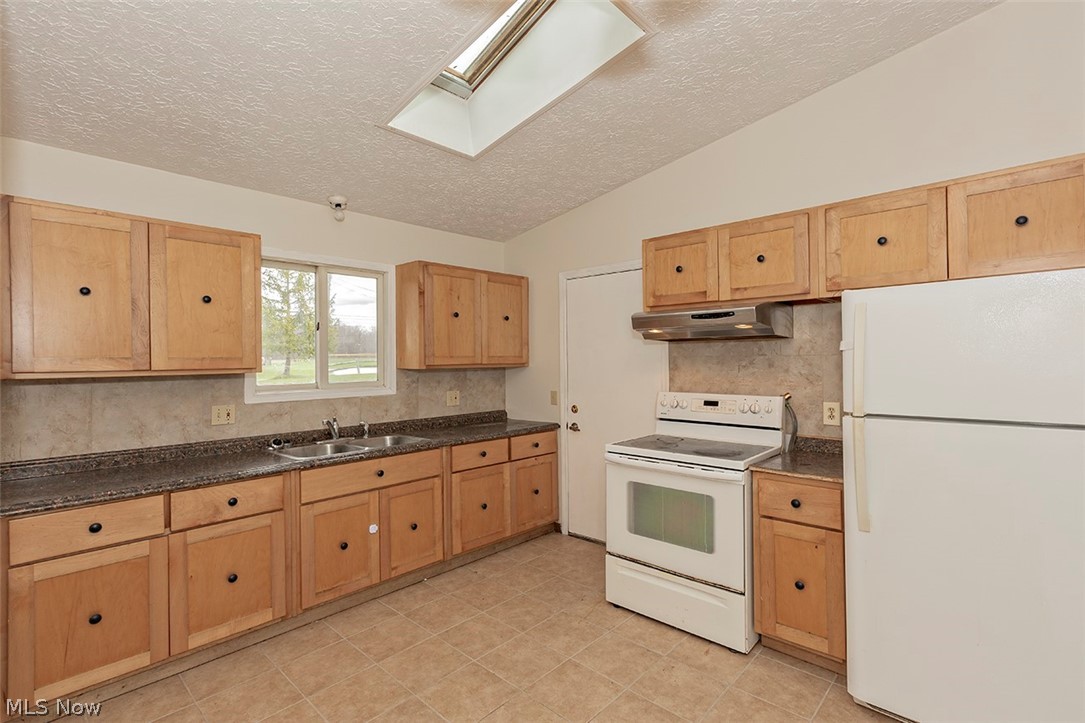 16245 Burrows Road Thompson, OH 44086 - Photo 11 of 35 Gallery Image 11