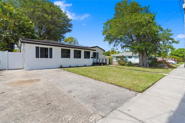 $4,800 | 719 Northeast 36th Street, Oakland Park, FL 33334