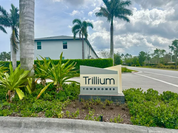 $2,500 | 2410 Southeast Tarvest Way, Stuart, FL 34997