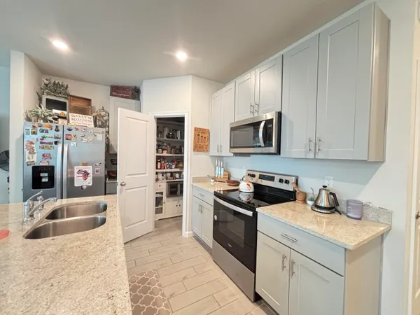 $2,500 | 2410 Southeast Tarvest Way, Stuart, FL 34997
