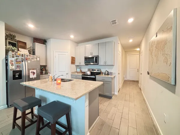 $2,500 | 2410 Southeast Tarvest Way, Stuart, FL 34997