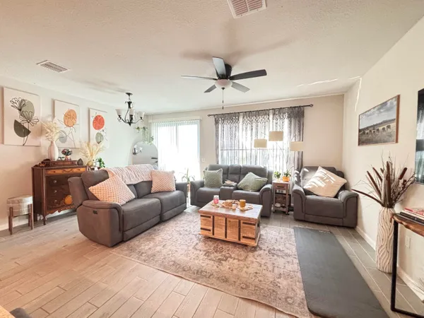 $2,500 | 2410 Southeast Tarvest Way, Stuart, FL 34997