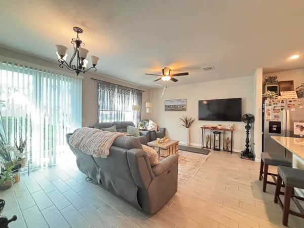 $2,500 | 2410 Southeast Tarvest Way, Stuart, FL 34997