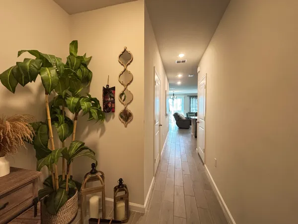 $2,500 | 2410 Southeast Tarvest Way, Stuart, FL 34997