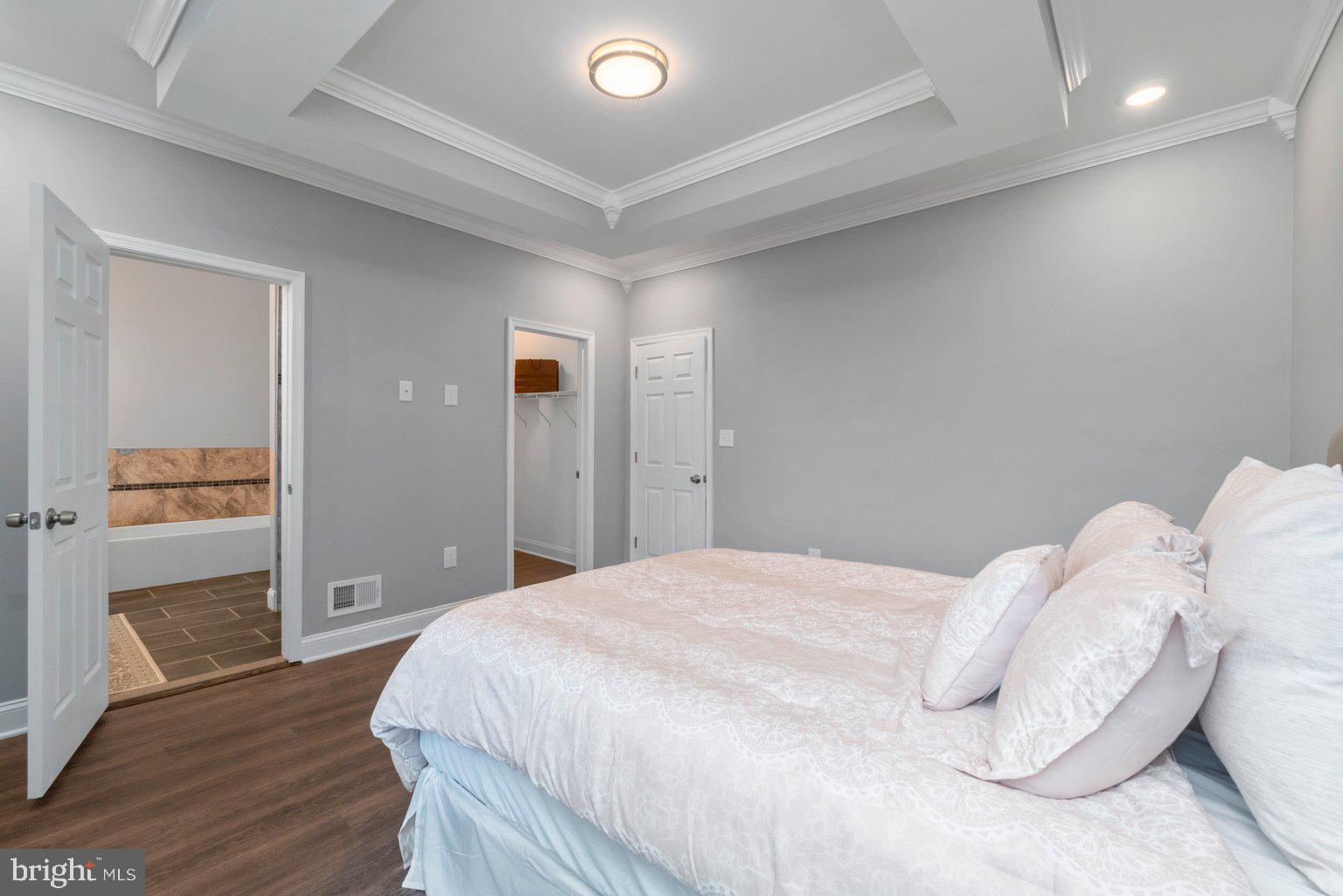 4531 Pimlico Road Baltimore, MD 21215 - Photo 22 of 41 View of Bath and Walkin closet from Main Bedroom
