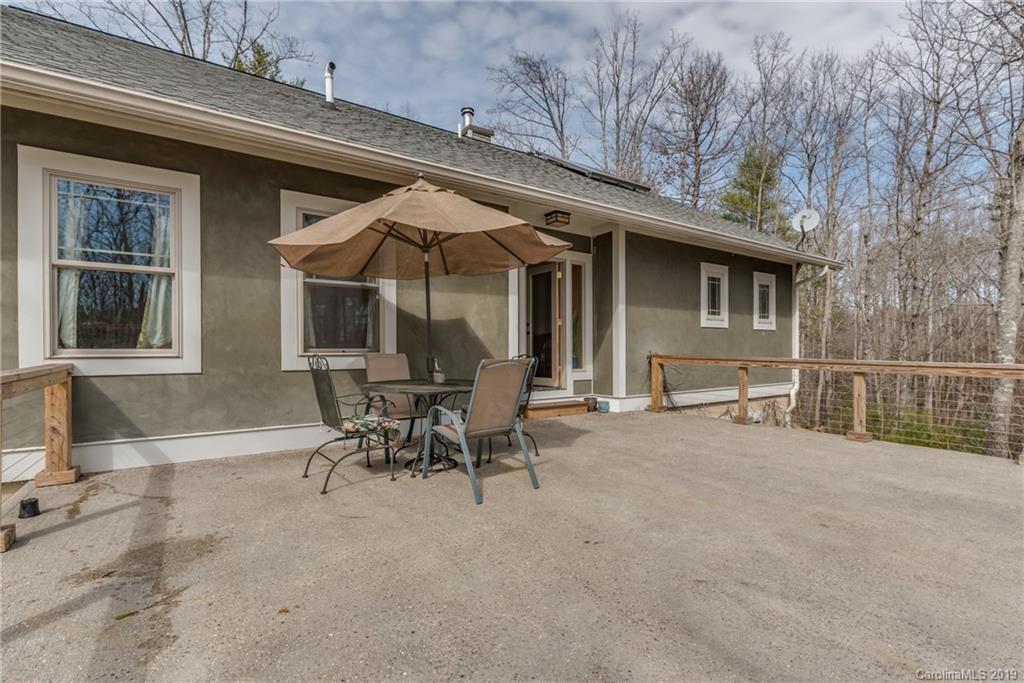 333 Bothwell Road Hendersonville, NC 28792 - Photo 11 of 34 Gallery Image 11
