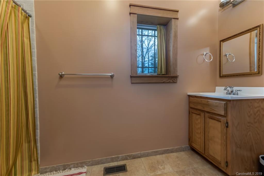 333 Bothwell Road Hendersonville, NC 28792 - Photo 16 of 34 Gallery Image 16