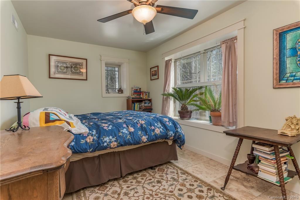 333 Bothwell Road Hendersonville, NC 28792 - Photo 19 of 34 Gallery Image 19