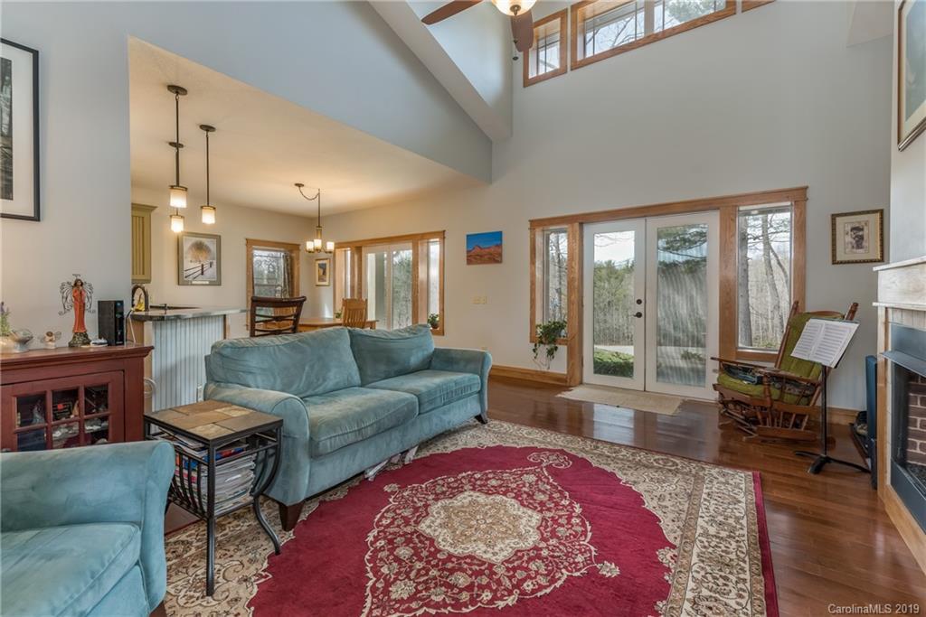333 Bothwell Road Hendersonville, NC 28792 - Photo 7 of 34 Gallery Image 7