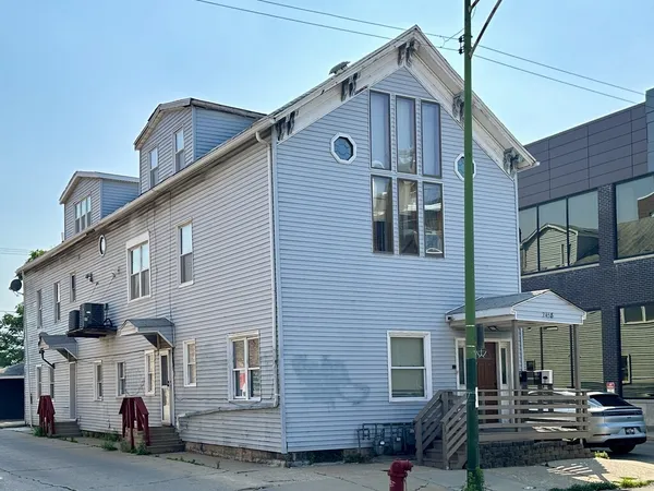 $1,850 | 2458 North Clybourn Avenue, Unit 1R, Chicago, IL 60614