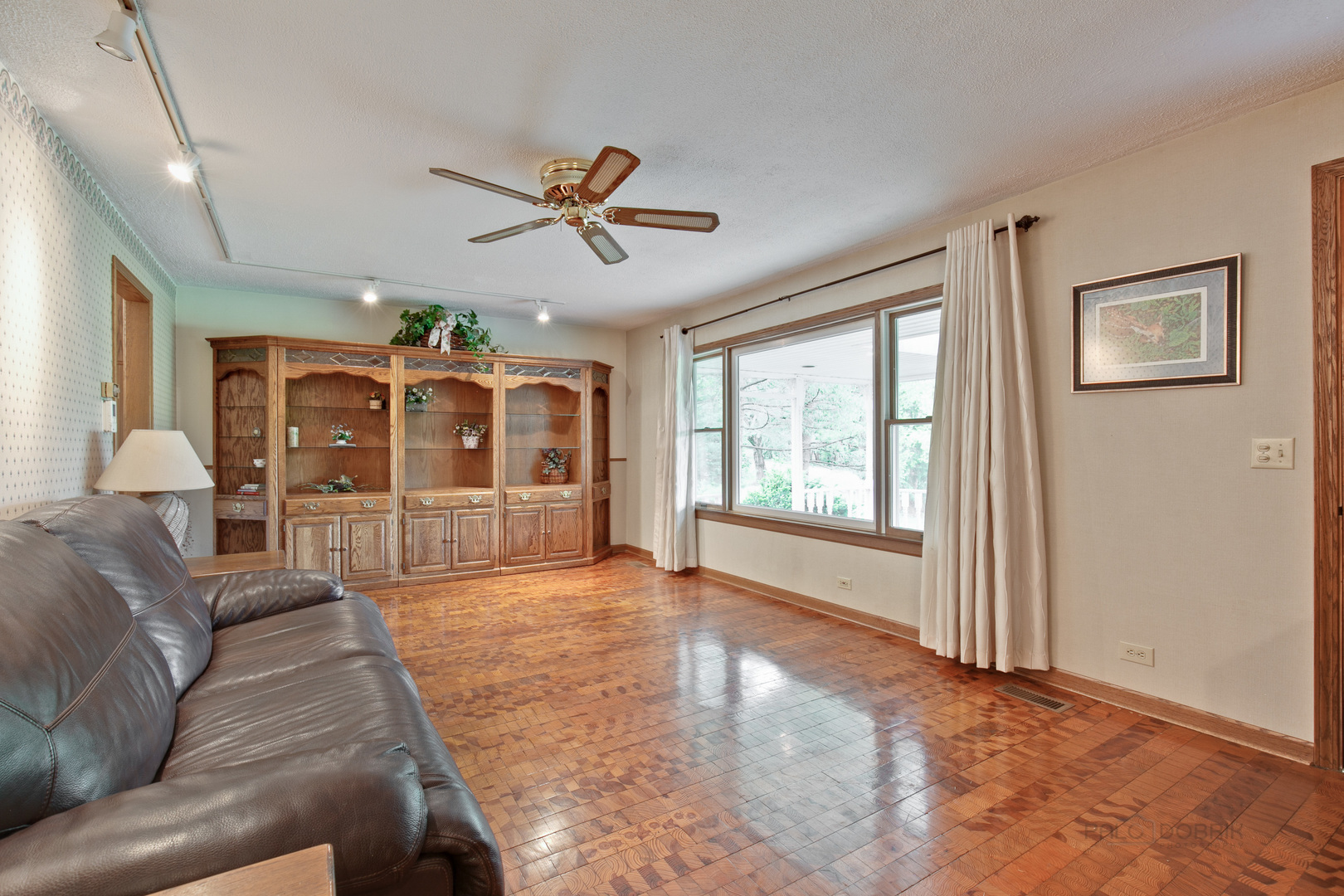 320 Roberts Road Inverness, IL 60067 - Photo 3 of 28