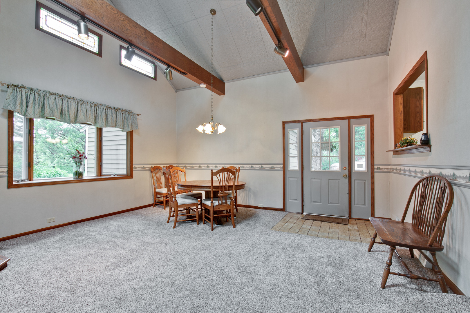 320 Roberts Road Inverness, IL 60067 - Photo 4 of 28