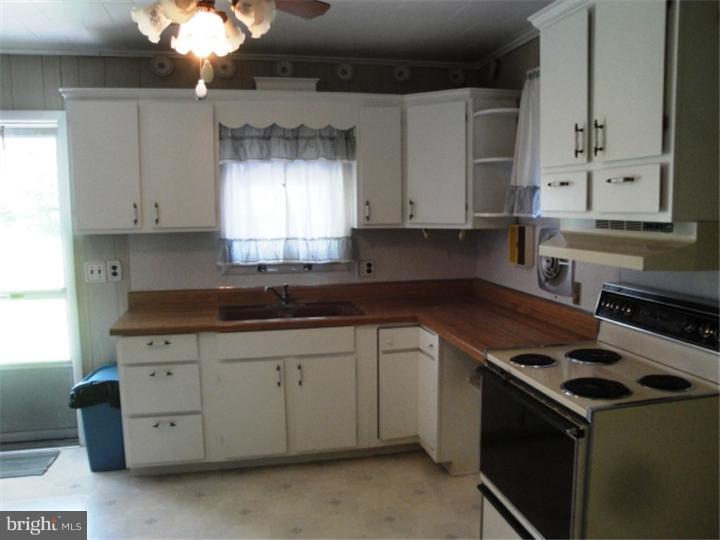 532 Pershing Boulevard Reading, PA 19607 - Photo 11 of 14 Gallery Image 11