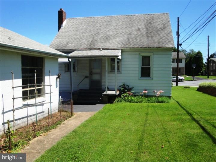 532 Pershing Boulevard Reading, PA 19607 - Photo 3 of 14 Gallery Image 3
