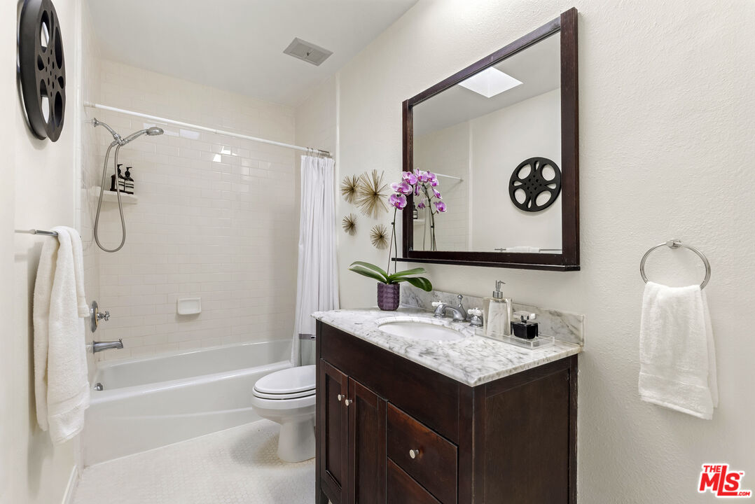 1447 Stanford Street, Unit C Santa Monica, CA 90404 - Photo 14 of 19