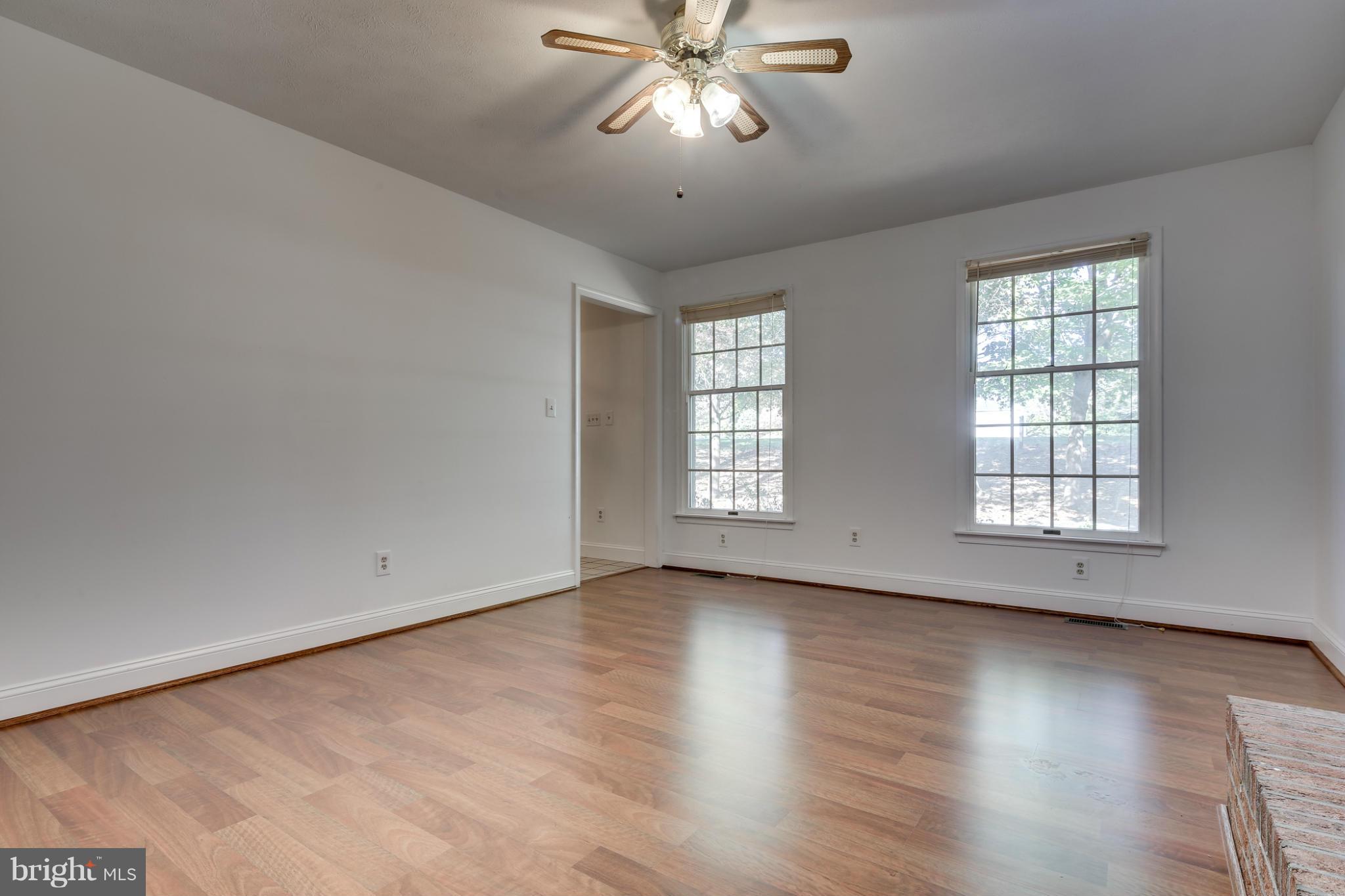 695 Streaker Road Sykesville, MD 21784 - Photo 11 of 24 Family Room
