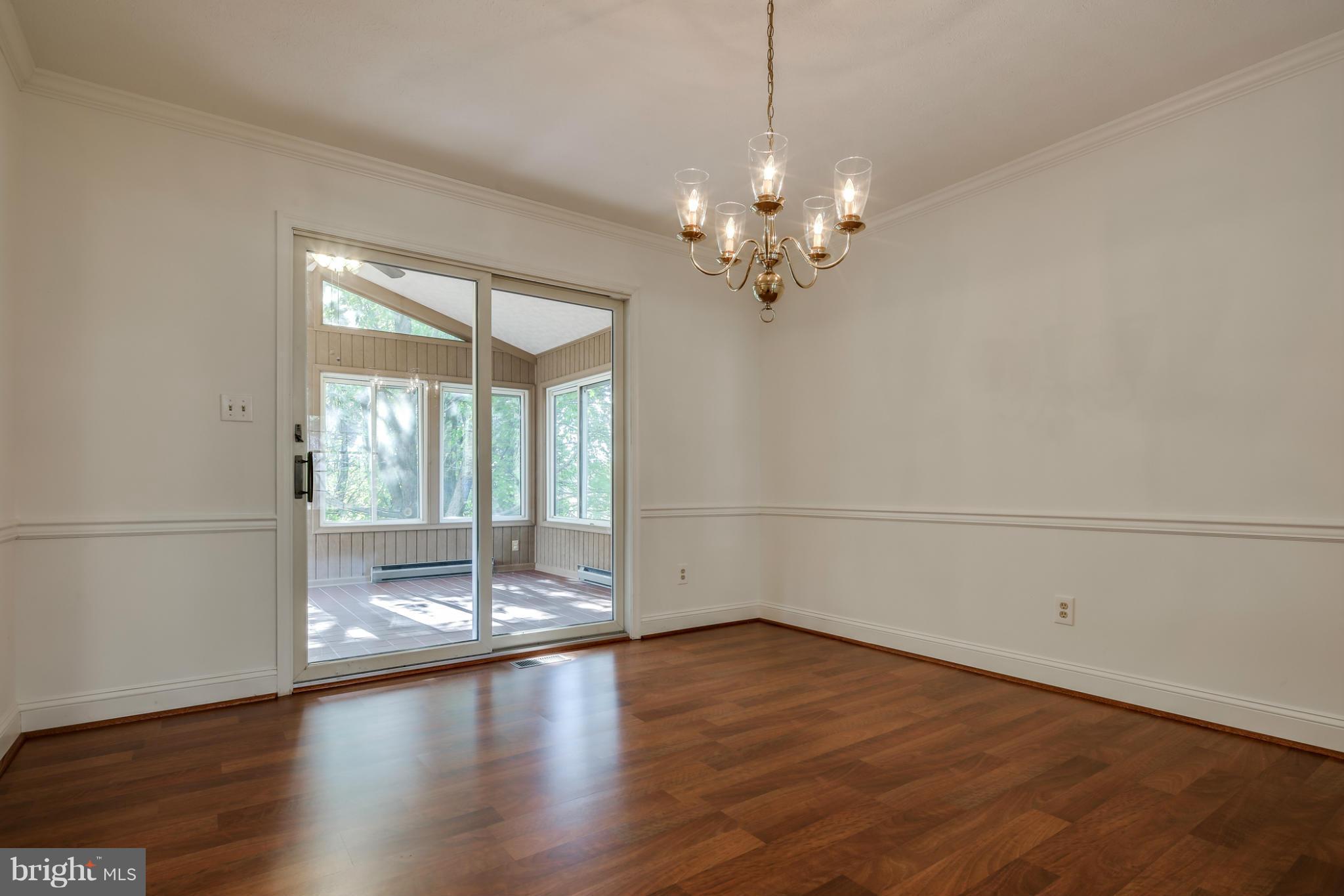 695 Streaker Road Sykesville, MD 21784 - Photo 4 of 24 Dining Room
