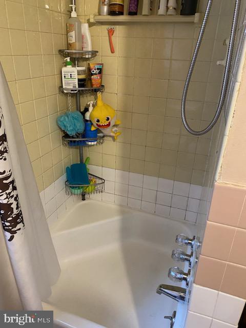 416 Frederick Street Hanover, PA 17331 - Photo 39 of 59 Shower