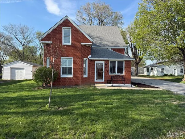$265,000 | 932 Carr Street, O'Fallon, IL 62269