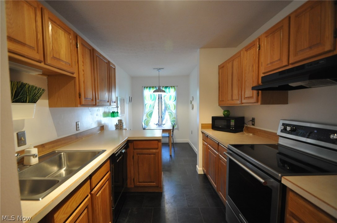 30033 Center Ridge Road, Unit D Westlake, OH 44145 - Photo 12 of 30 Gallery Image 12