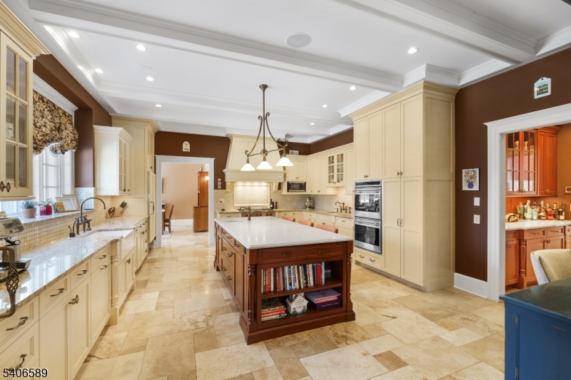 4 Rainetree Ridge Far Hills, NJ 07931 - Photo 13 of 50