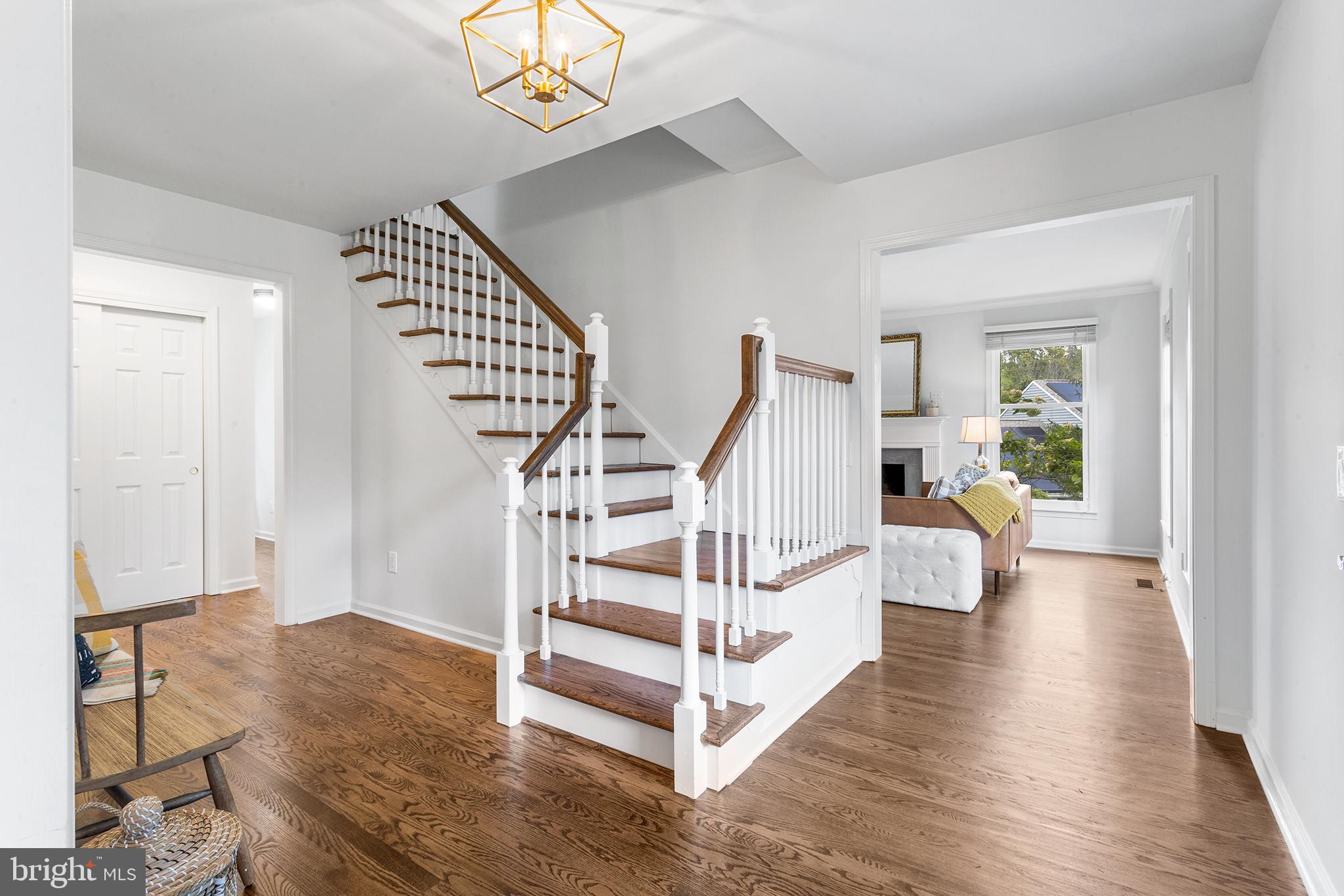 906 Copper Beech Lane Wayne, PA 19087 - Photo 4 of 31 Spacious foyer