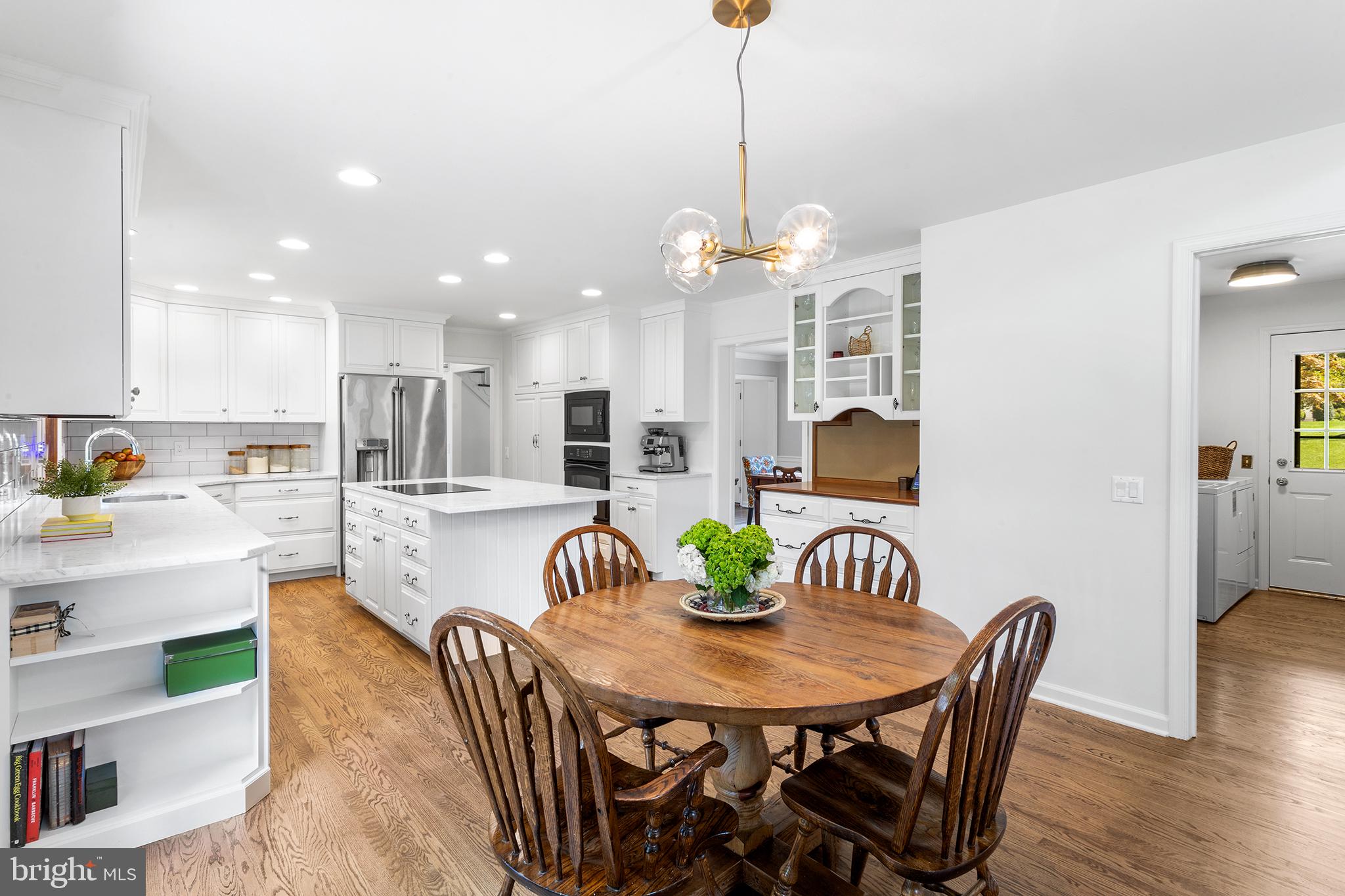906 Copper Beech Lane Wayne, PA 19087 - Photo 8 of 31 Eat-in kitchen